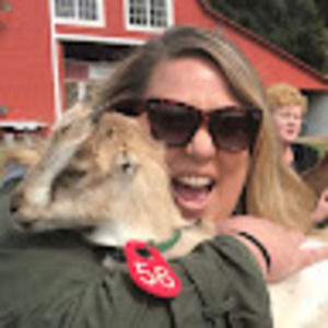 Meet your Posher, Courtney